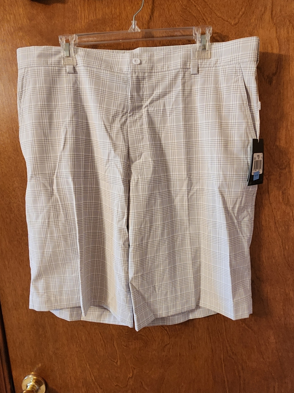 Nike Men's Light Gray Plaid Flat Front Shorts